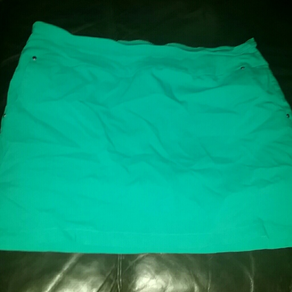 Teal green skort  (shorts skirt).